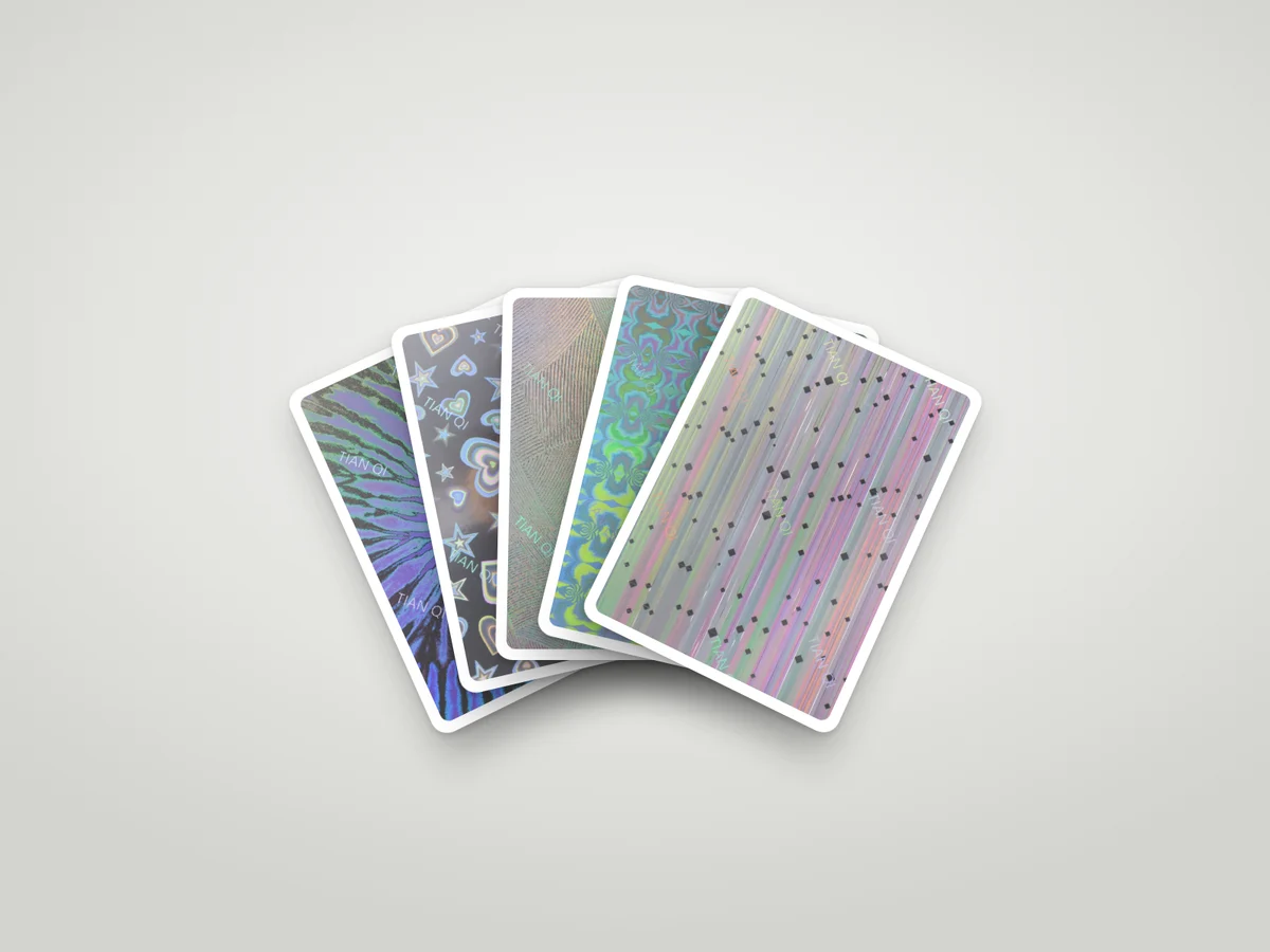 Render: trading cards in UV-patterned board